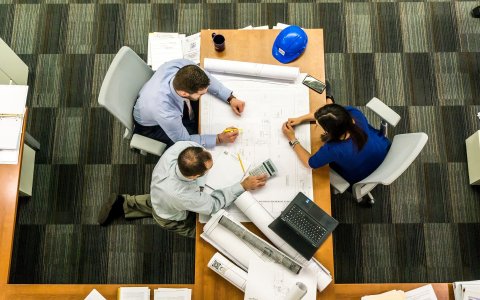 illustration article management project manager (meeting)